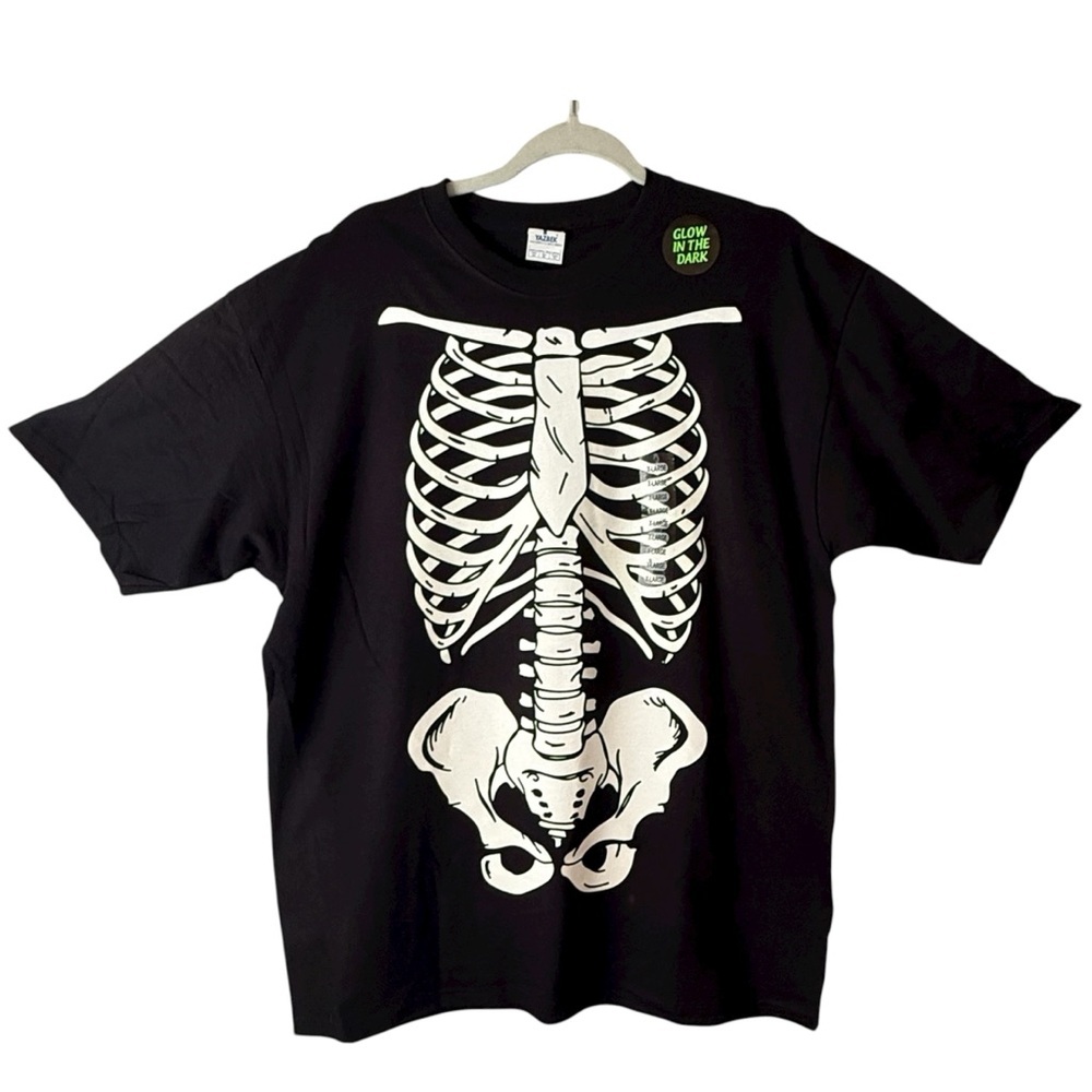 Yazbek Skeleton Halloween Glow in the dark T-shirt. Size X-Large.